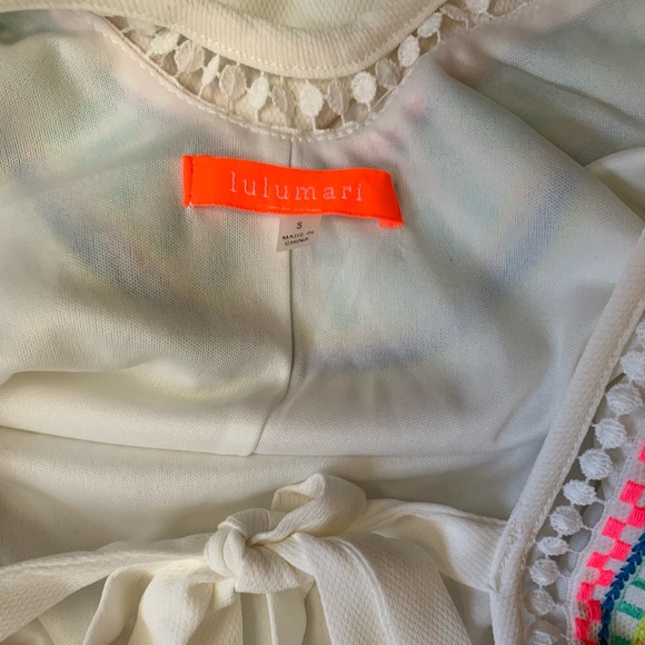 Colorful shift dress with open swoop back - Picture 6 of 6